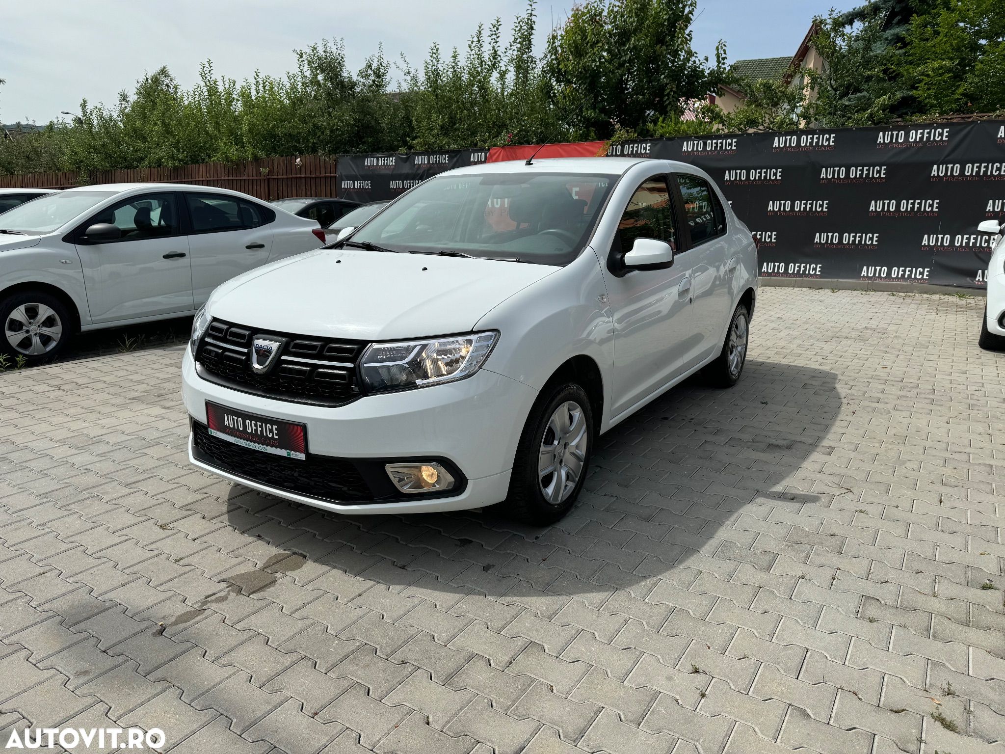 Dacia Logan 0.9 TCe Laureate - 1