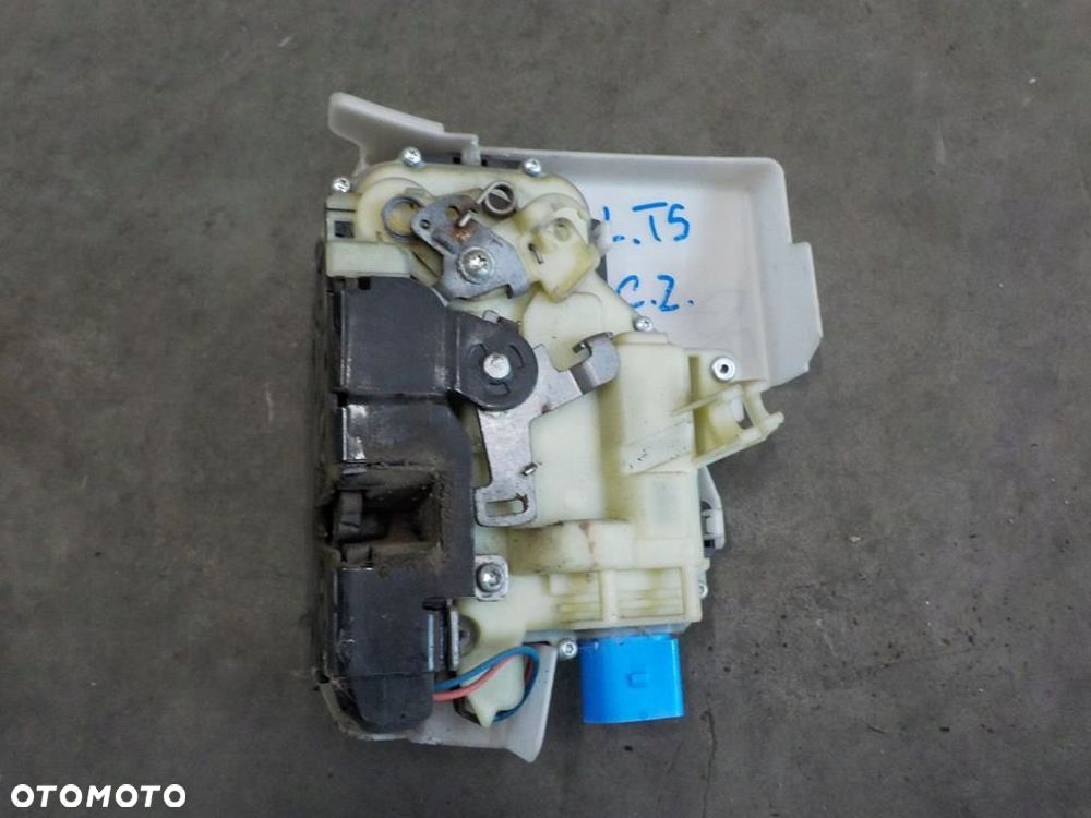 VW T5 ZAMEK LEWY DRZWI LEWYCH KIEROWCY CENTRALNY Z - 2