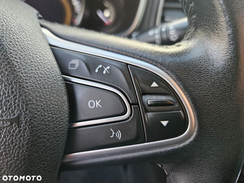 Renault Megane TCe 140 GPF EDC TECHNO - 30