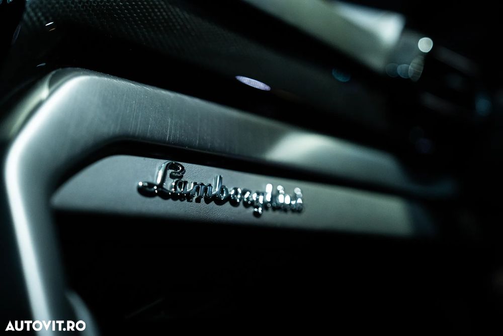 Lamborghini URUS - 24