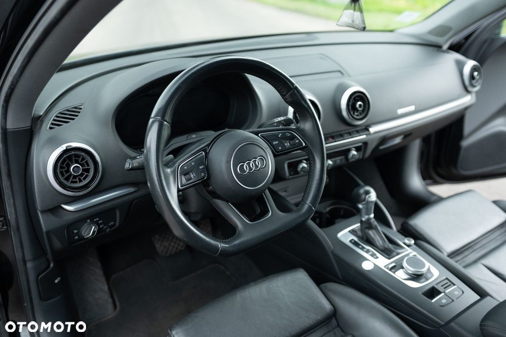 Audi A3 Sportback 1.4 TFSI E-tron Attraction e-S tronic - 22