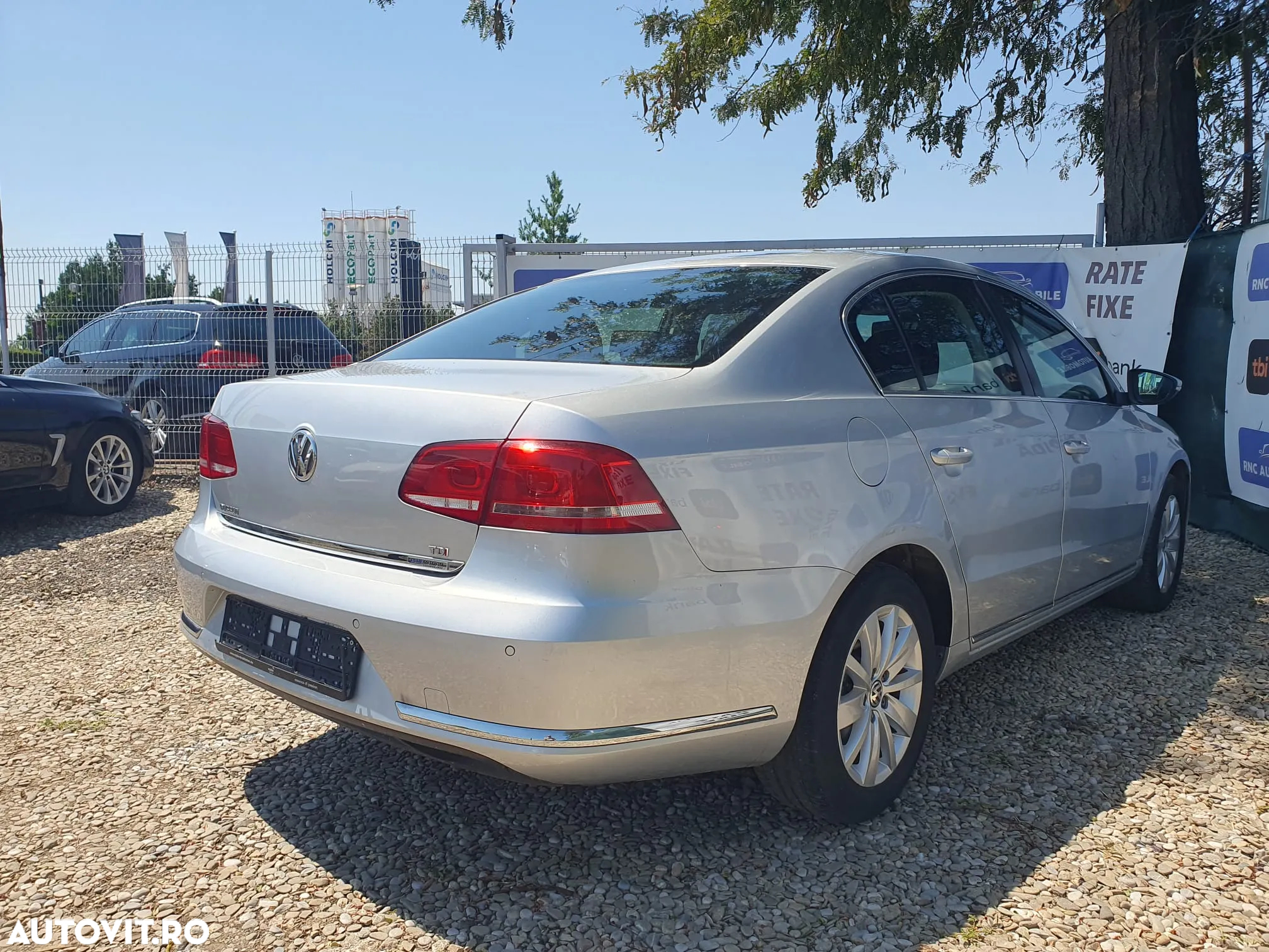 Volkswagen Passat 1.6 TDI BlueMotion Technology Comfortline - 2