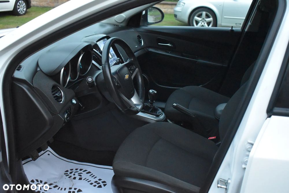 Chevrolet Cruze - 18