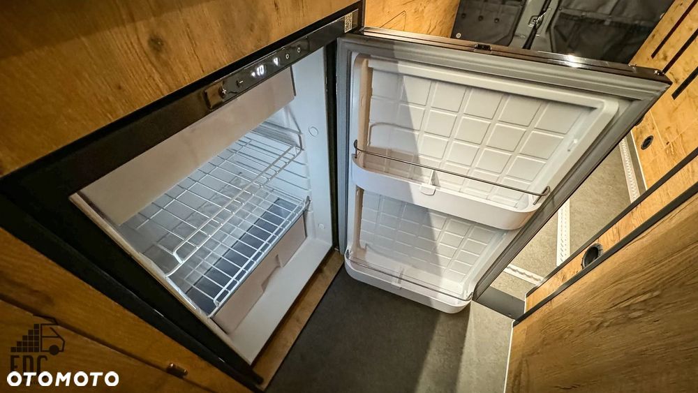 Mercedes-Benz SPRINTER - 11