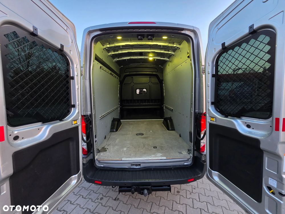 Ford Transit - 12