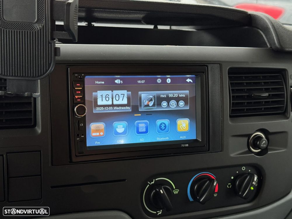 Ford Trigano Challenger Genesis 33 6 lugares - 23