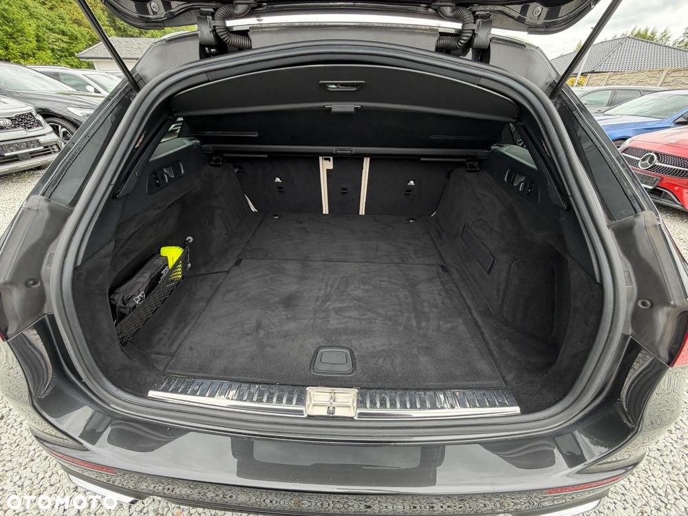 Mercedes-Benz Klasa E 220 d mHEV AMG 9G-Tronic - 33