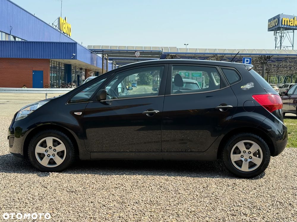 Kia Venga - 11