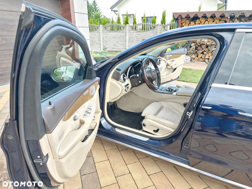 Mercedes-Benz Klasa C 250 (BlueTEC) d 4-Matic 7G-TRONIC - 26