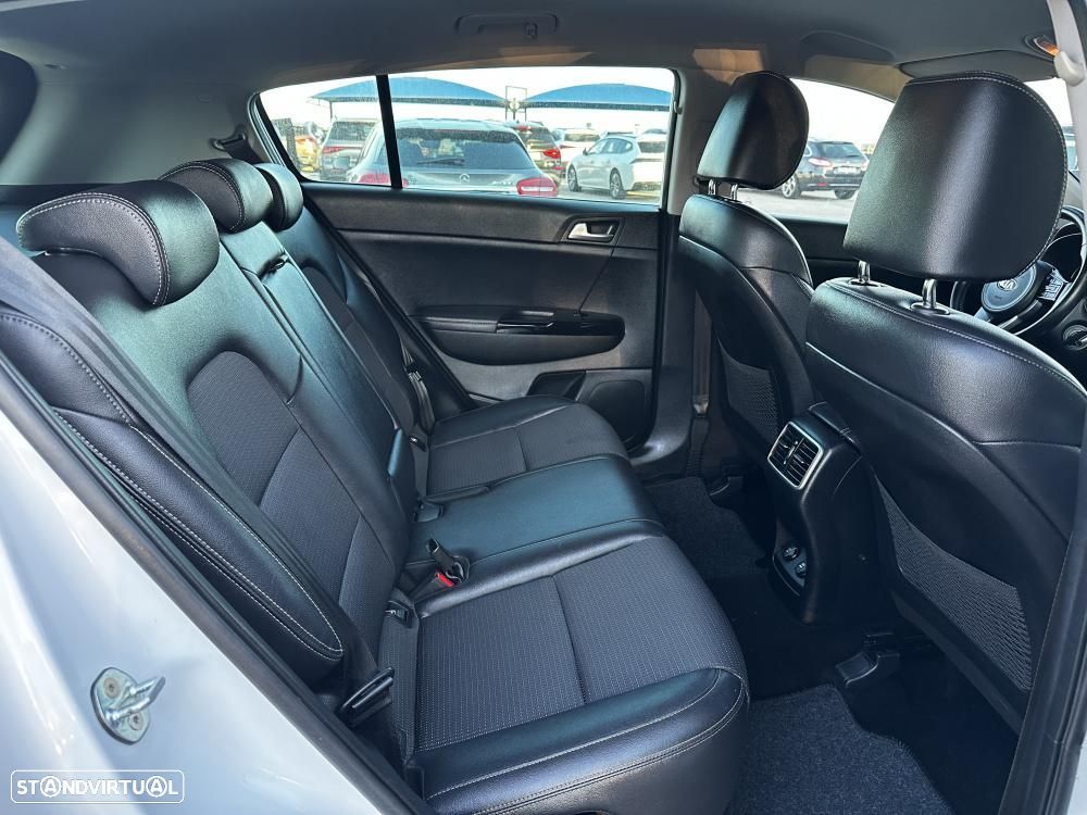 Kia Sportage 1.6 CRDI ISG MHEV Drive - 43