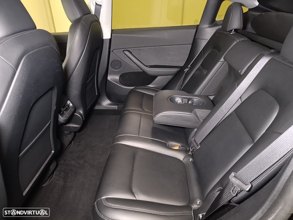 Tesla Model Y RWD - 13