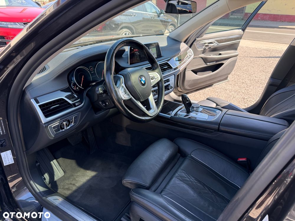 BMW Seria 7 740Ld xDrive - 17