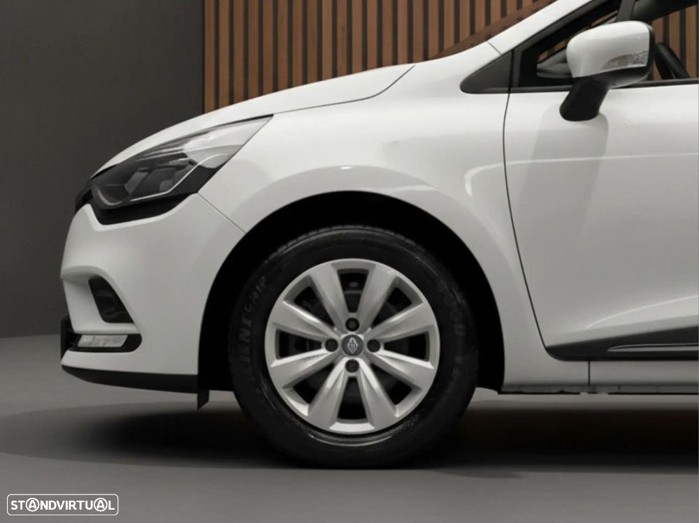 Renault Clio - 12