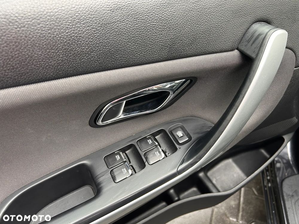 Kia Ceed 1.6 GDI Dream-Team Edition - 12