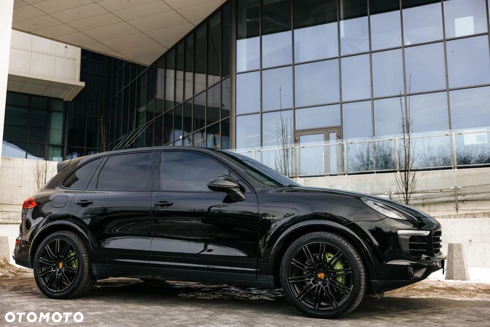 Porsche Cayenne E-Hybrid - 3
