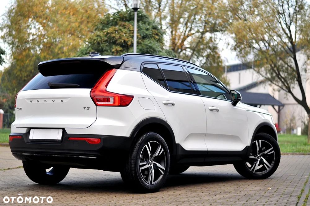 Volvo XC 40 T3 R-Design - 4