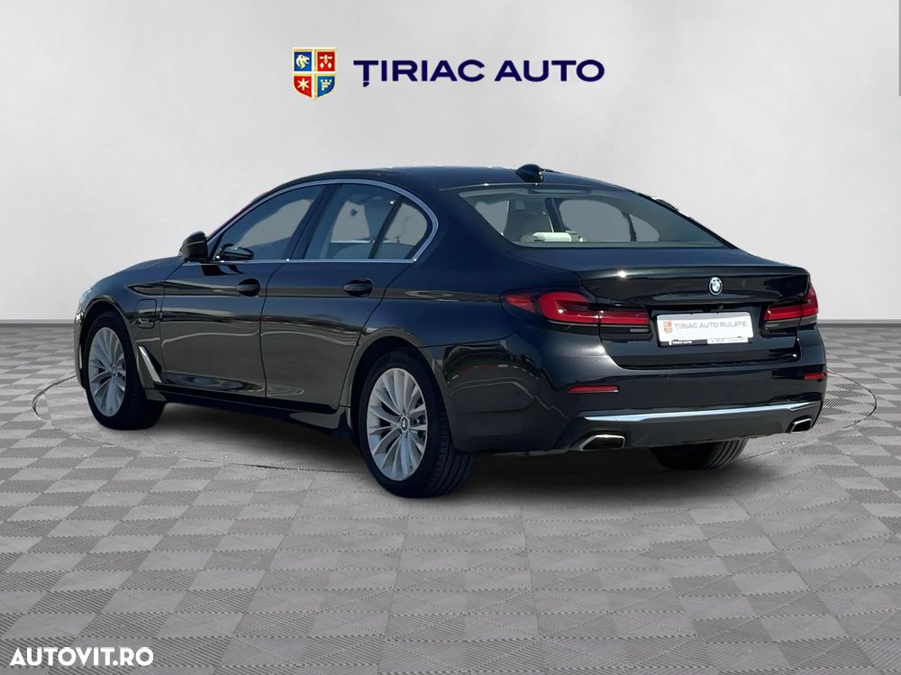 BMW Seria 5 530e Aut. Luxury Line - 6