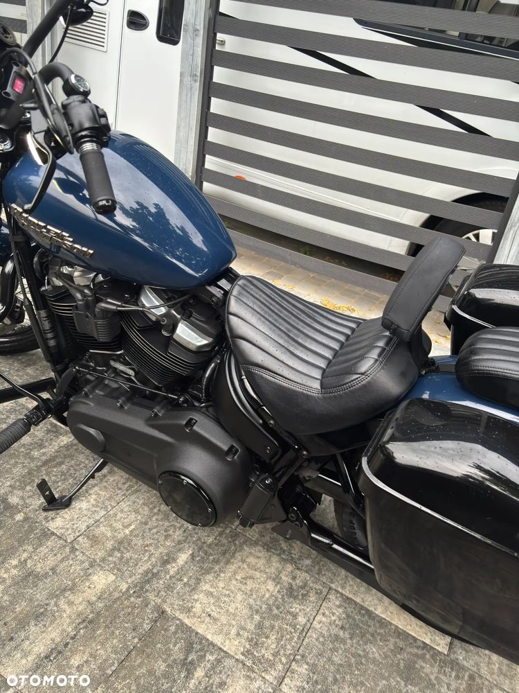 Harley-Davidson Softail Street Bob - 10