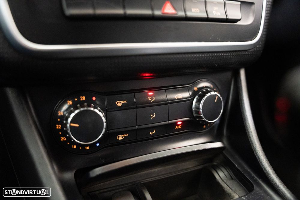 Mercedes-Benz A 180 CDI BlueEFFICIENCY - 14