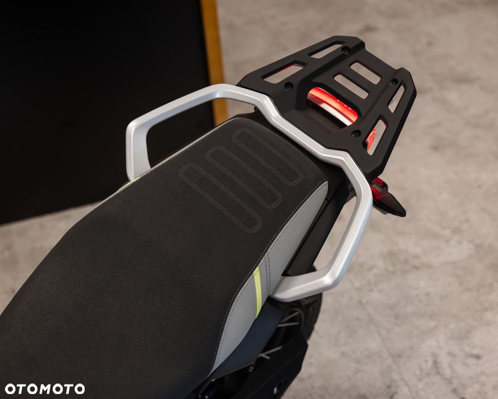 CFMoto MT - 22