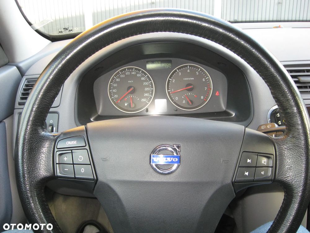 Volvo V50 - 25