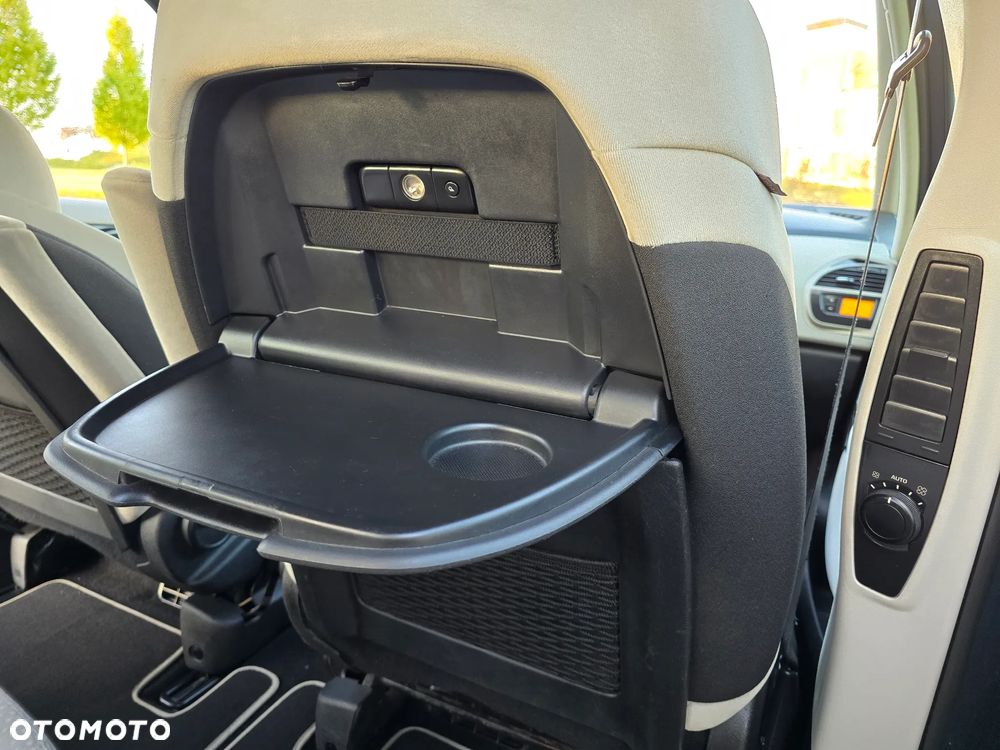Citroën C4 Picasso 1.6 HDi Equilibre Navi Pack MCP - 23