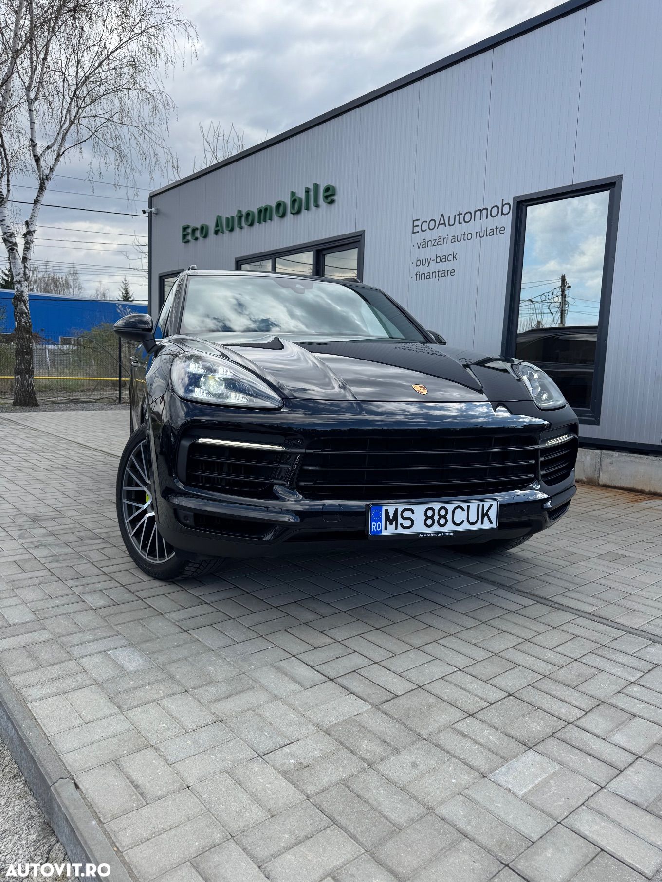 Porsche Cayenne - 1