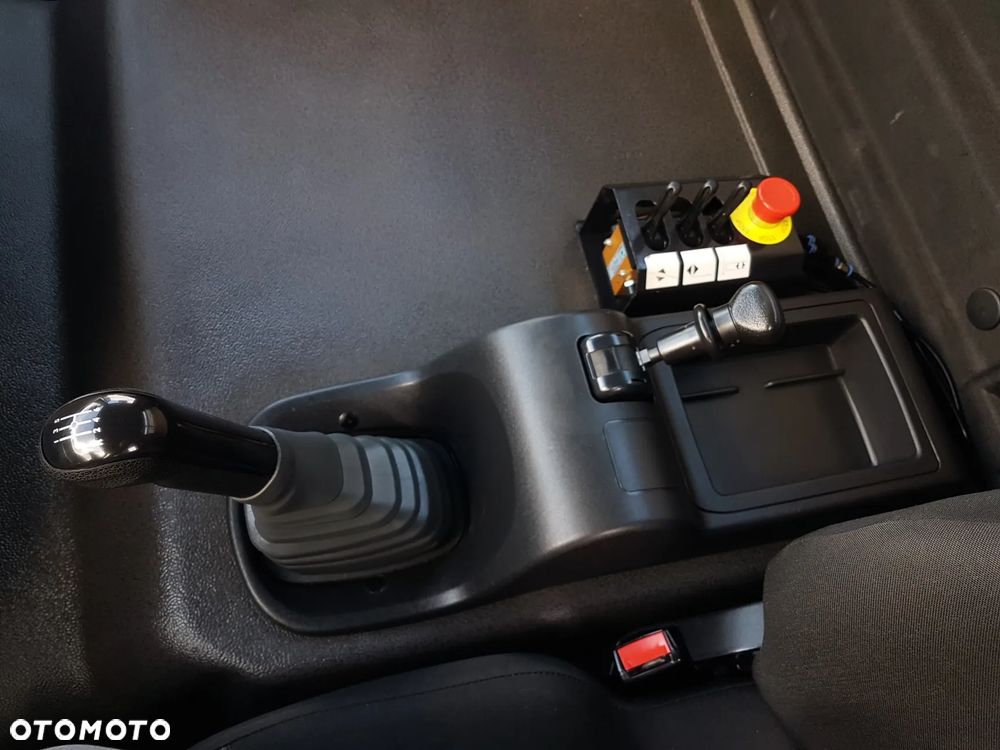 MAN TGL 12.220 HAKOWIEC 4x2 KLIMA - 31