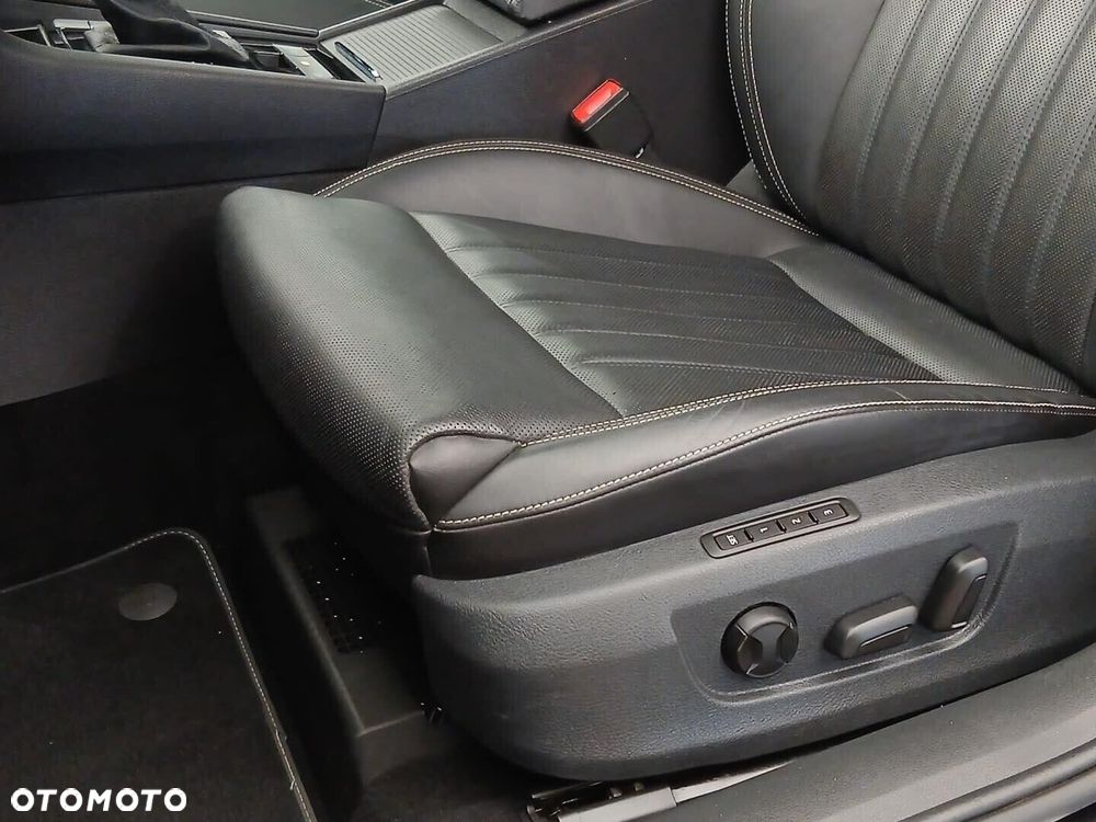 Skoda Superb 2.0 TDI SCR L&K DSG - 13