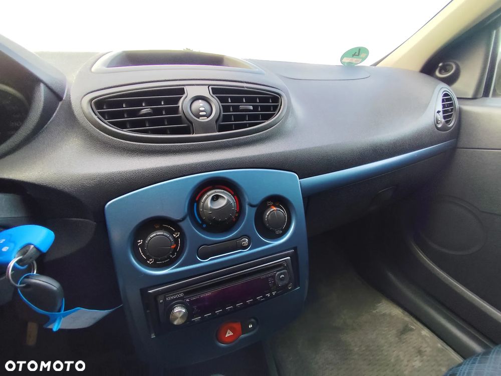 Renault Clio 1.2 16V Emotion - 15