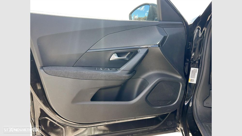 Peugeot 2008 1.2 PureTech Style - 12