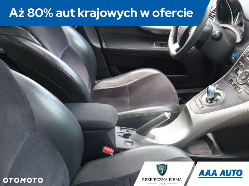 Toyota Auris - 11
