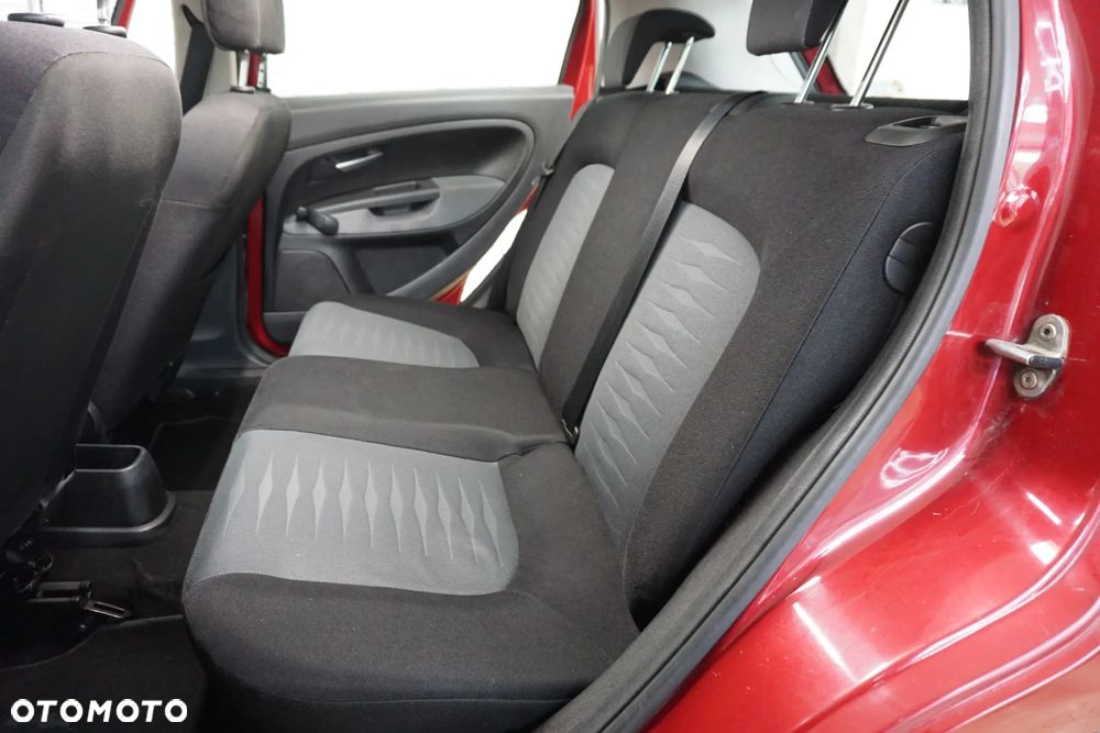 Fiat Grande Punto 1.4 8V - 23