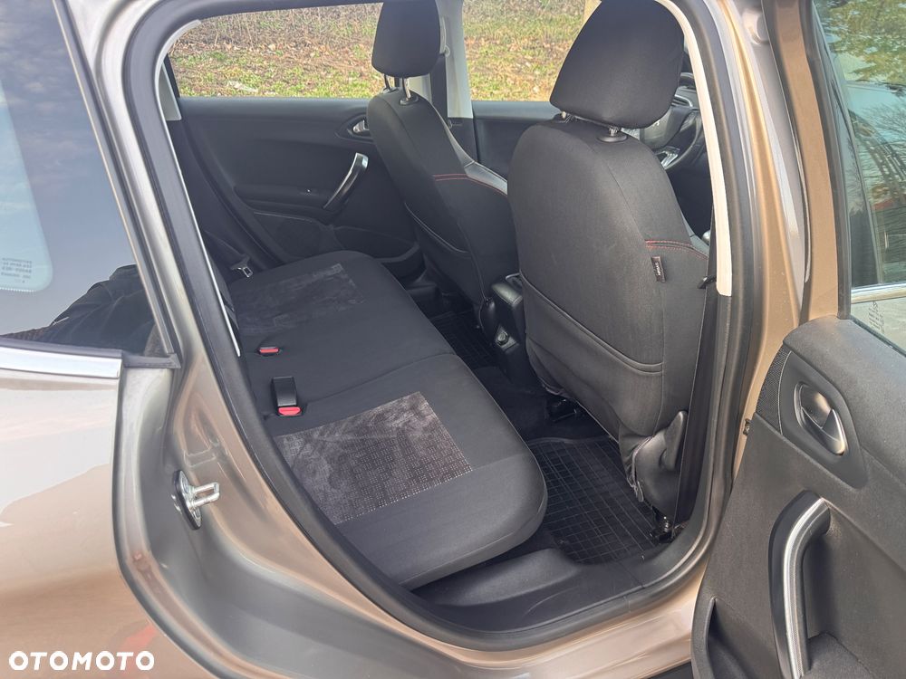 Peugeot 2008 e-HDi FAP 115 STOP & START Allure - 31