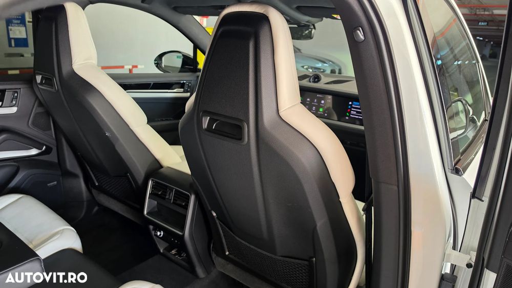 Porsche Cayenne Coupe - 18