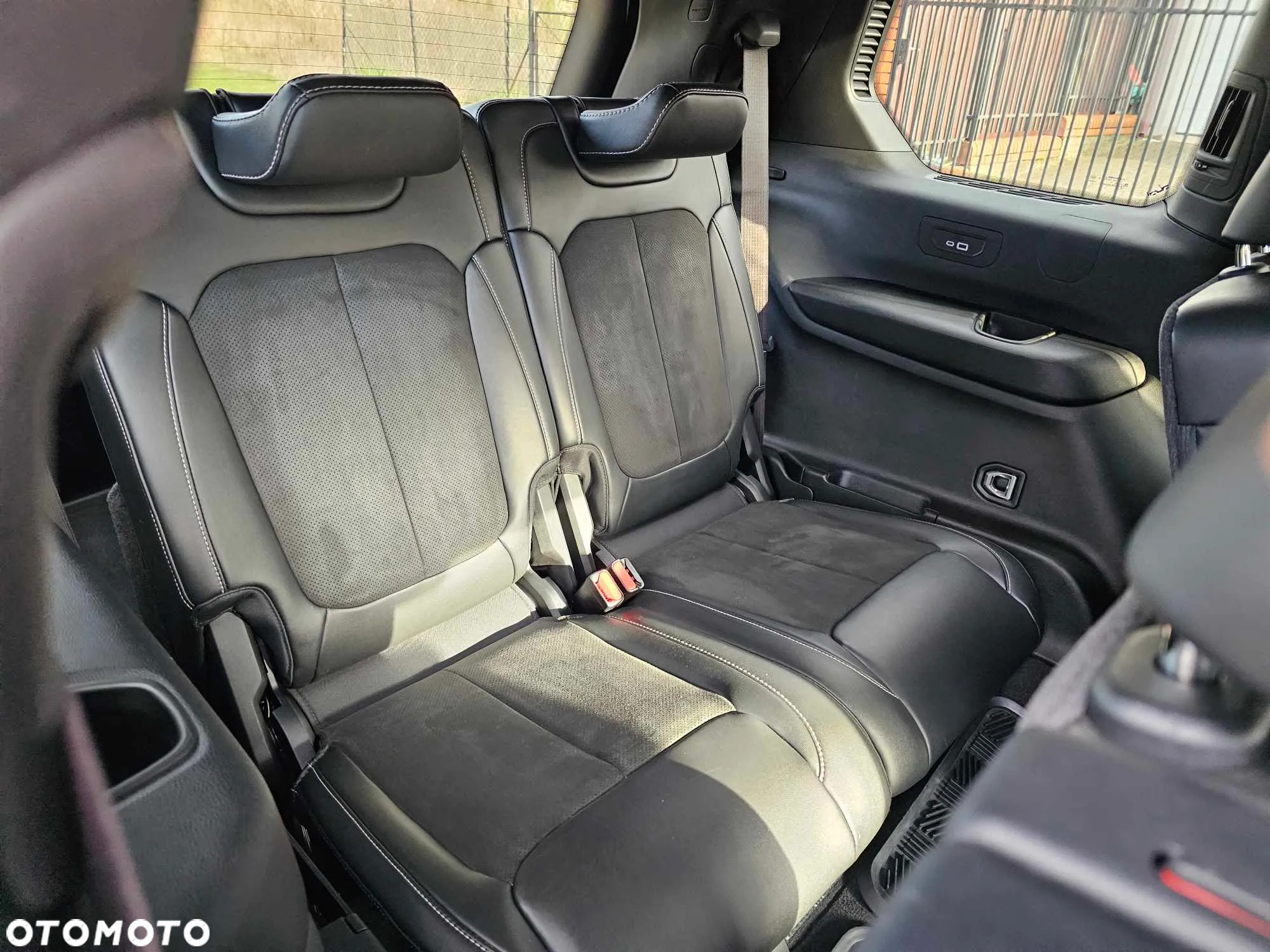 Jeep Grand Cherokee - 20