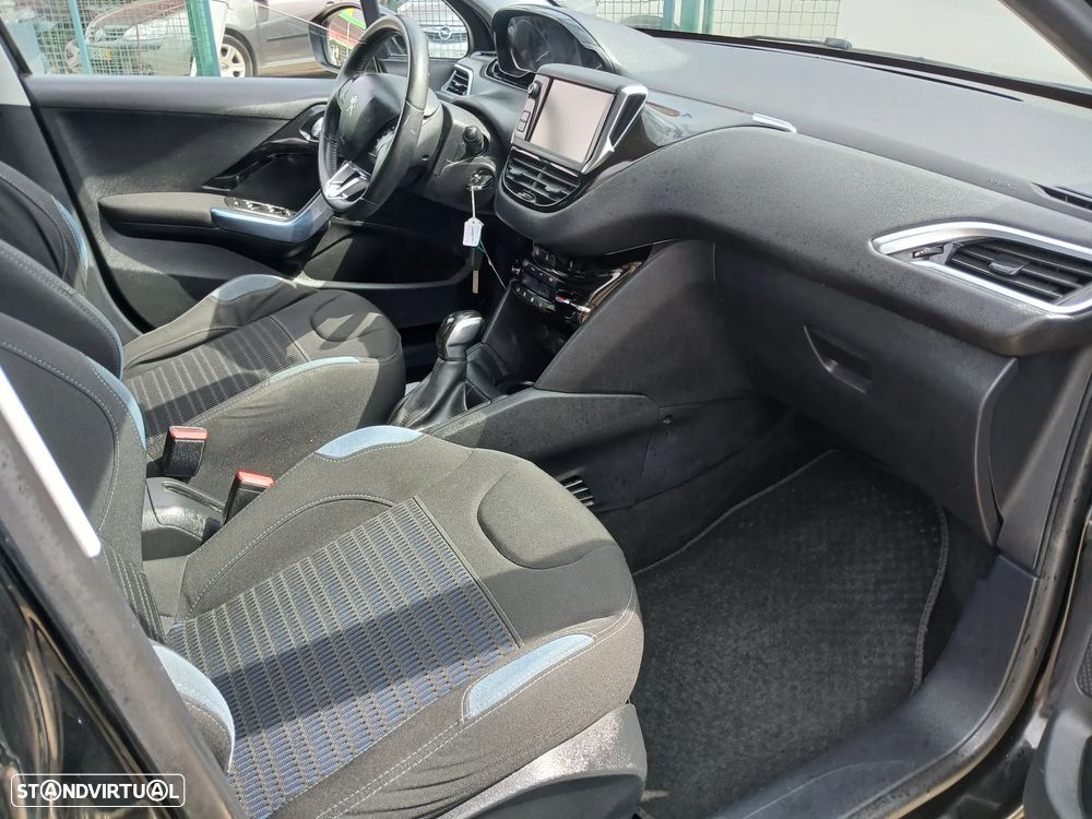 Peugeot 208 1.2 VTi Allure - 20