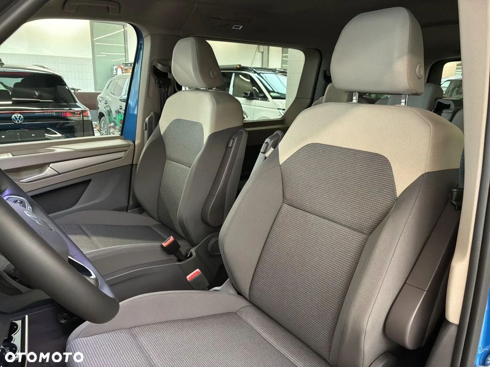 Volkswagen Multivan - 13