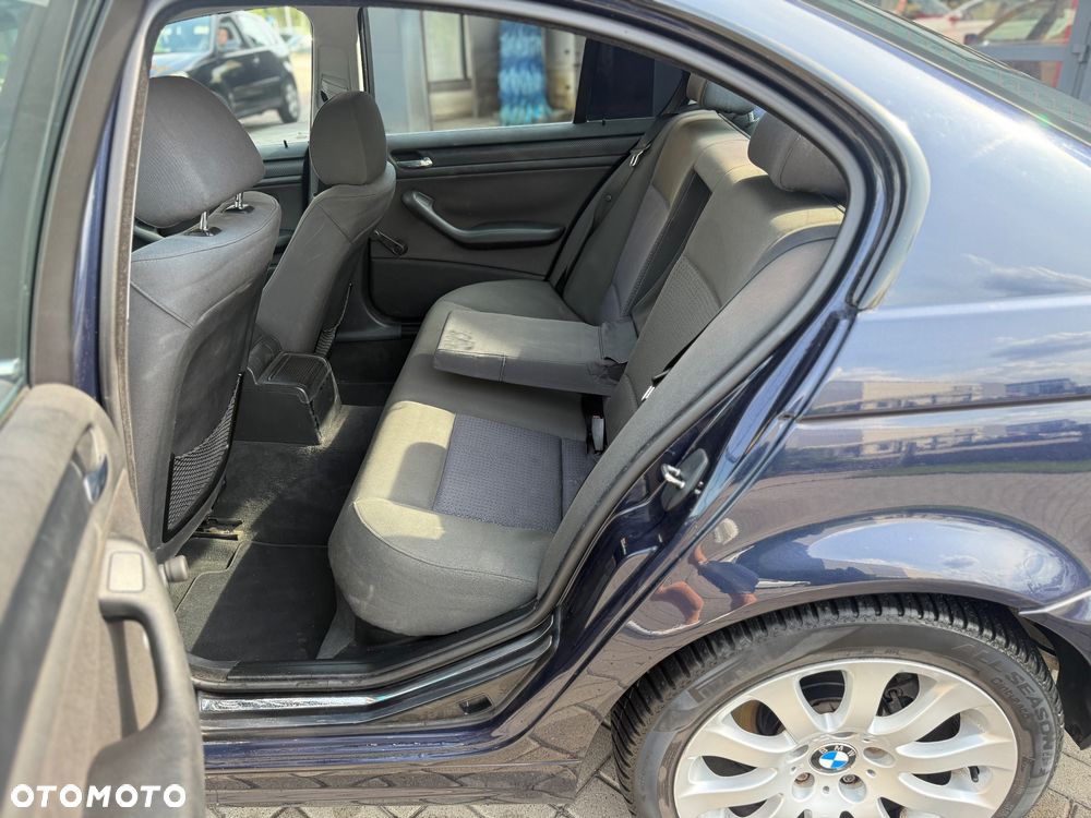 BMW Seria 3 320i Edition Exclusive - 13