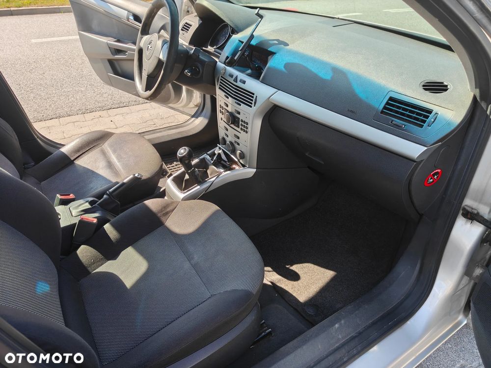 Opel Astra 1.6 Enjoy - 30