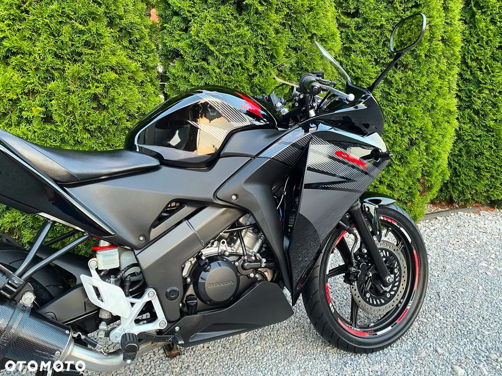 Honda CBR - 32