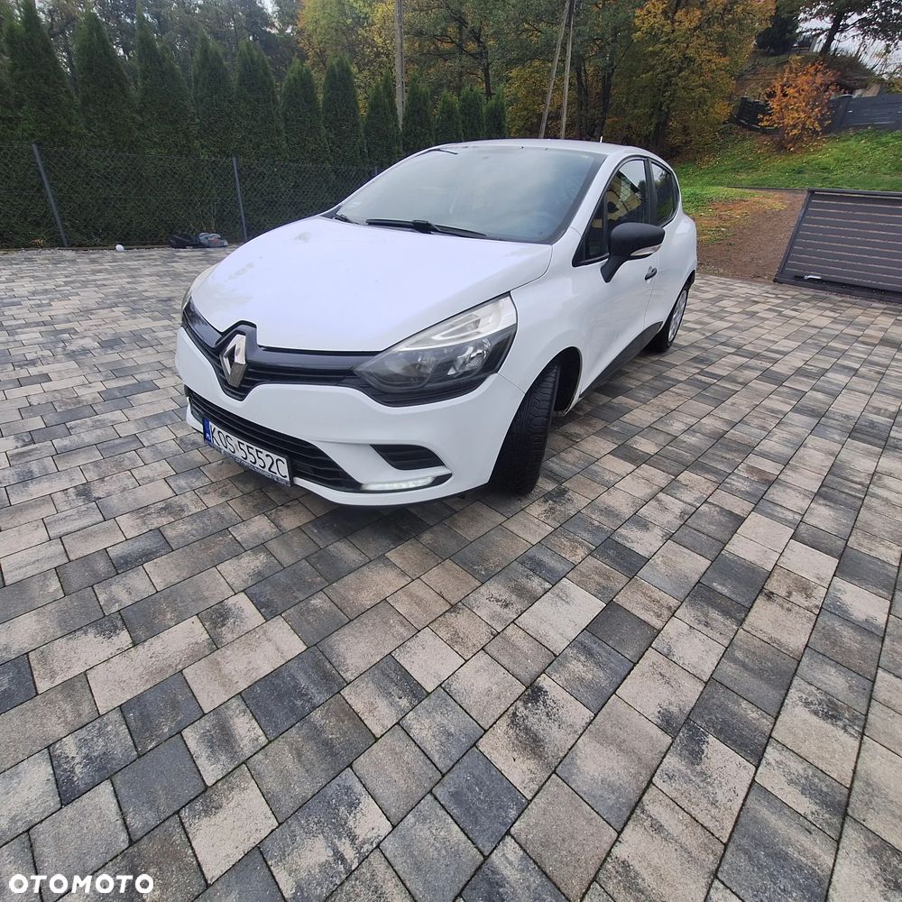 Renault Clio - 11