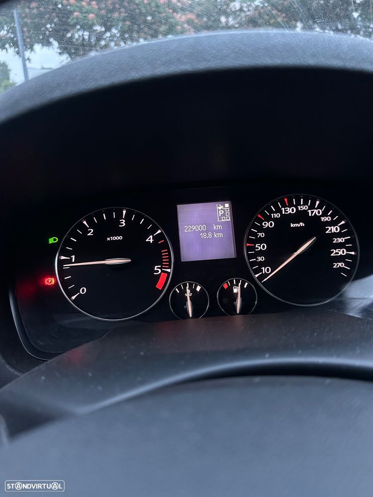 Renault Laguna Break dCi 150 FAP Aut Initiale - 11