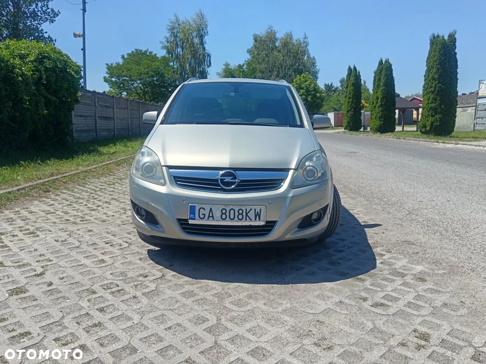 Opel Zafira 1.8 Innovation 110 Jahre - 9
