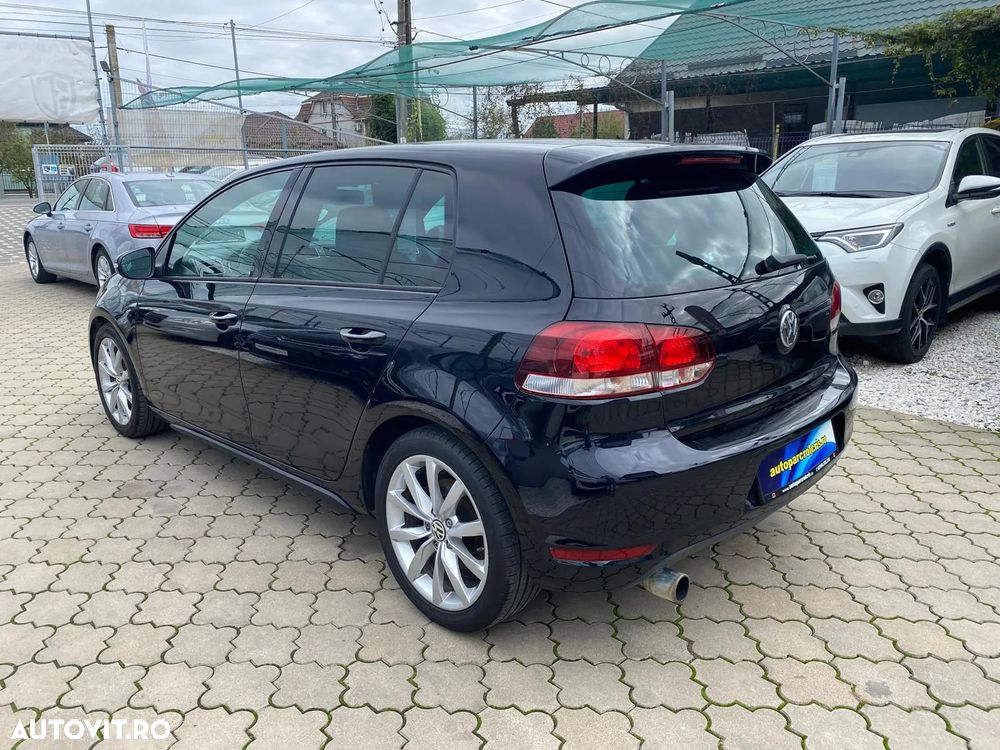 Volkswagen Golf - 11