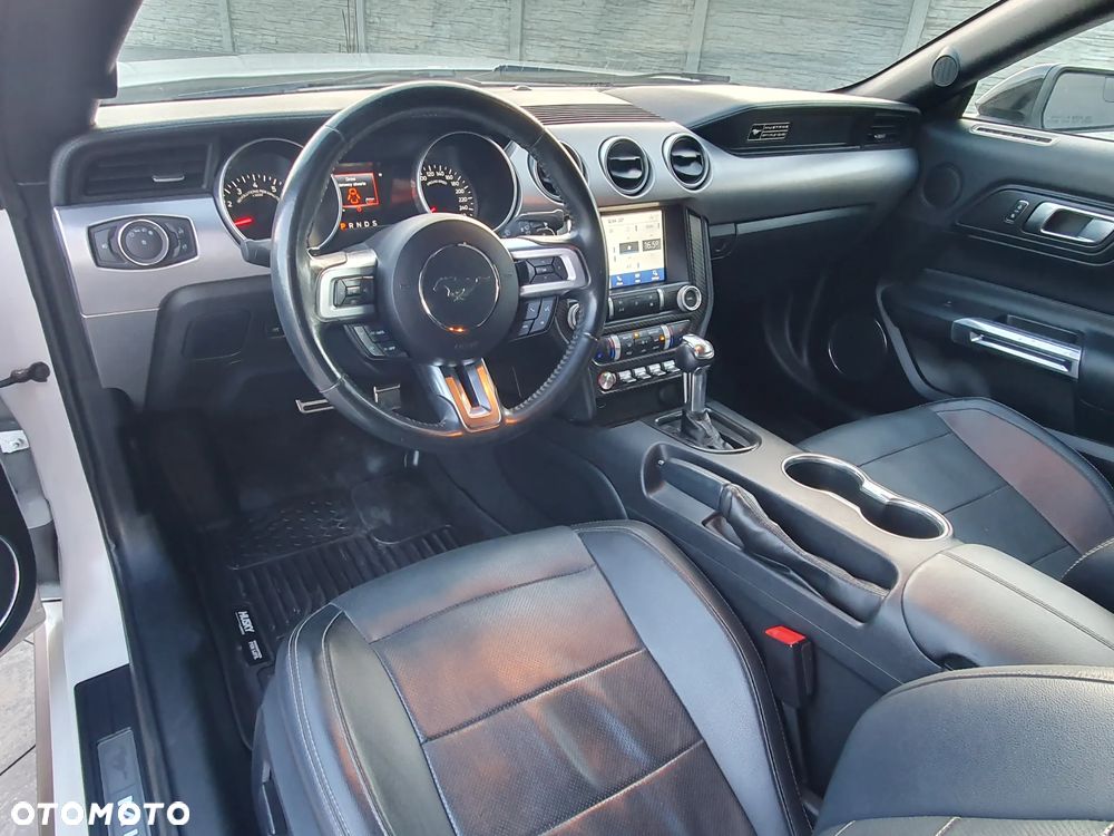 Ford Mustang - 33
