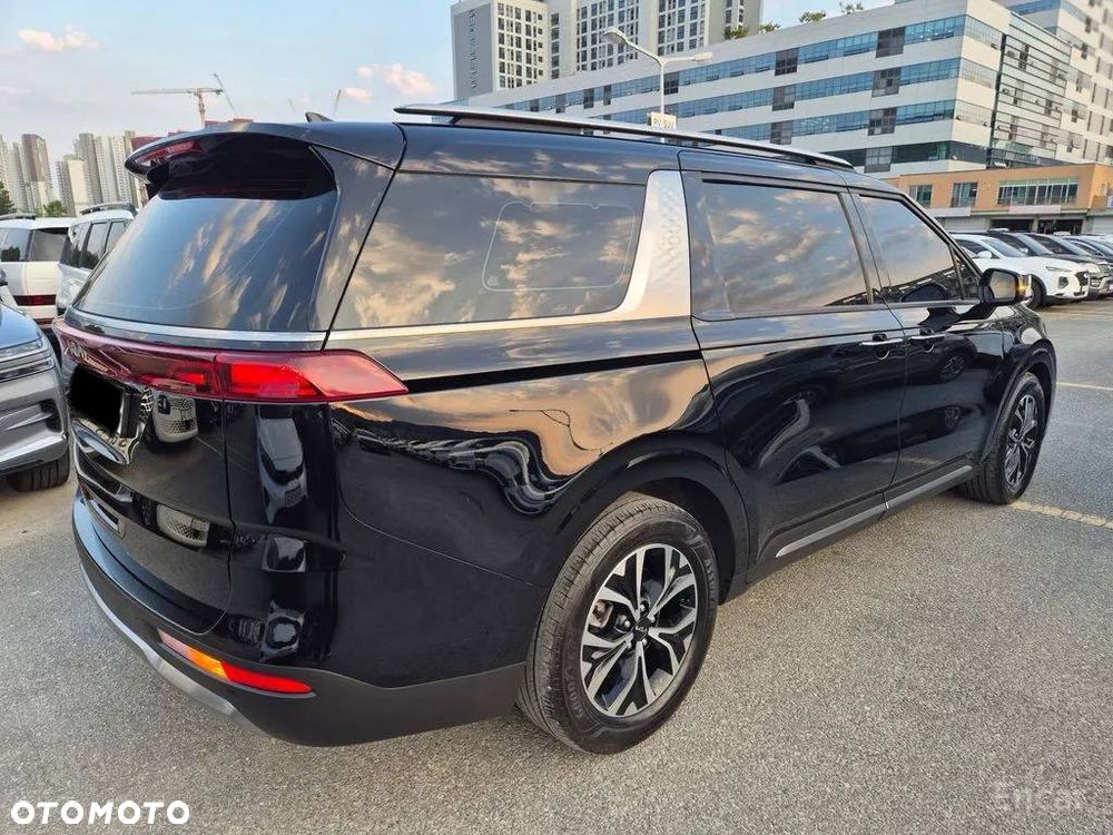 Kia Carnival - 6