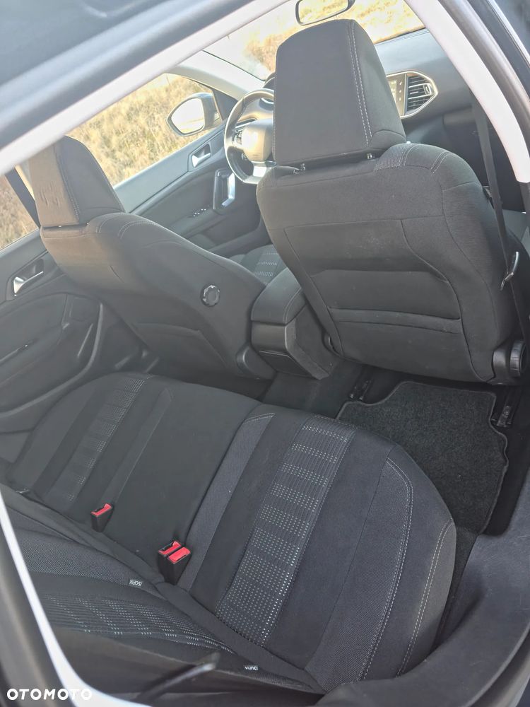 Peugeot 308 1.2 PureTech Allure S&S - 9