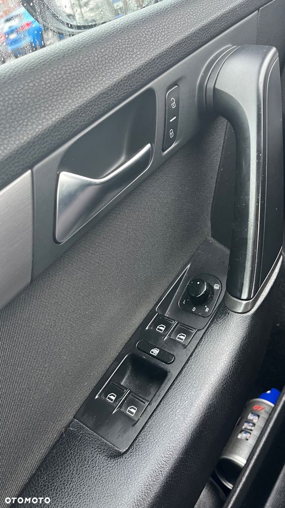 Volkswagen Passat 1.6 TDI Comfortline - 9