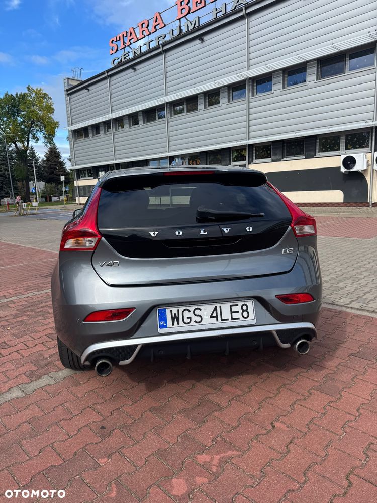 Volvo V40 D2 Drive-E R-Design Kinetic - 4